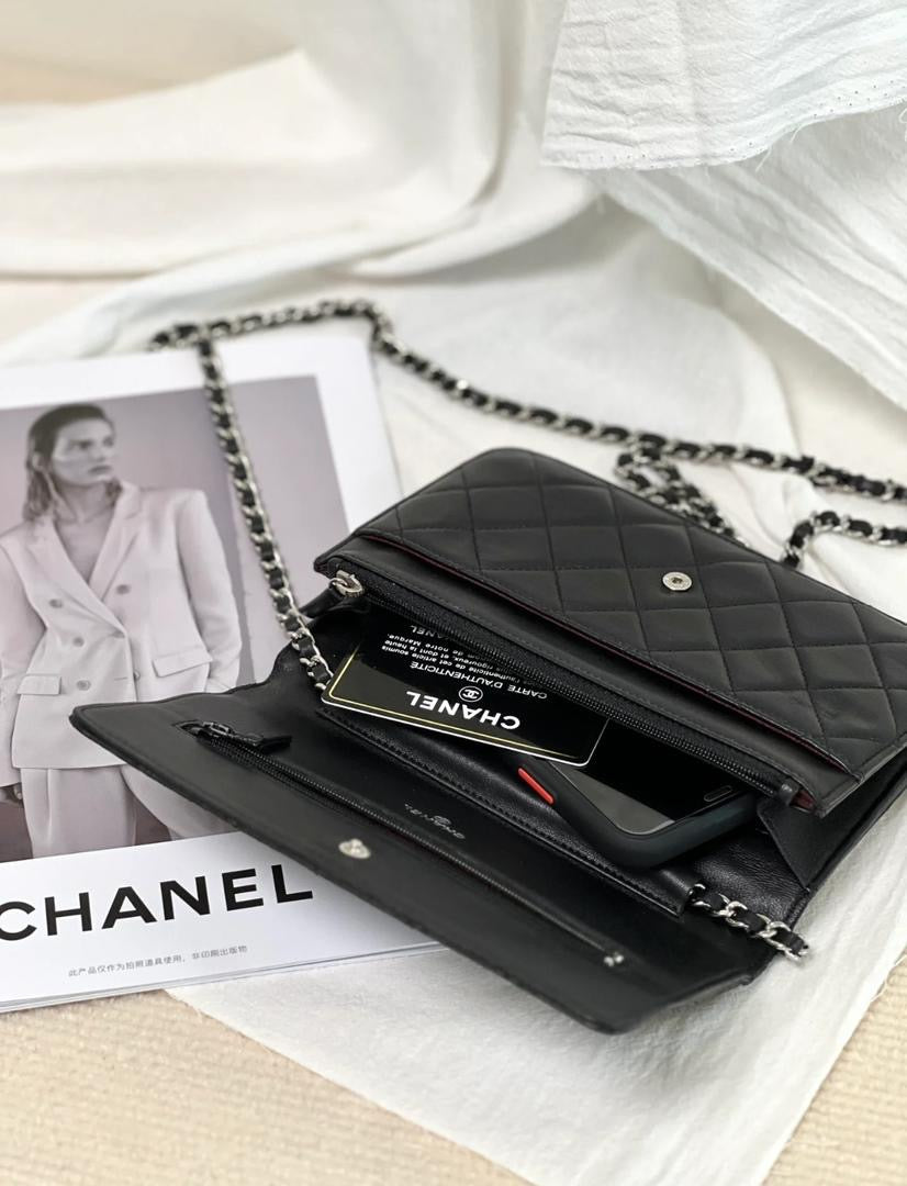 CHANEL Black Ladies Purse