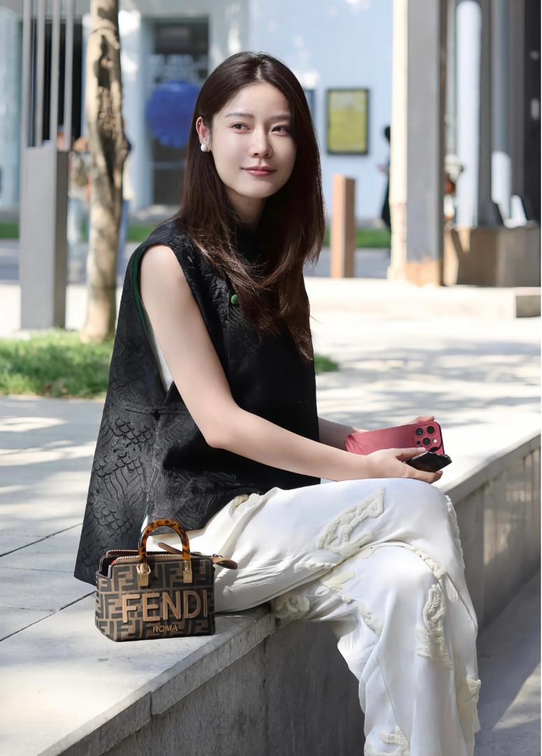 Fendi By The Way Mini Top Handle Bag Brown/Black