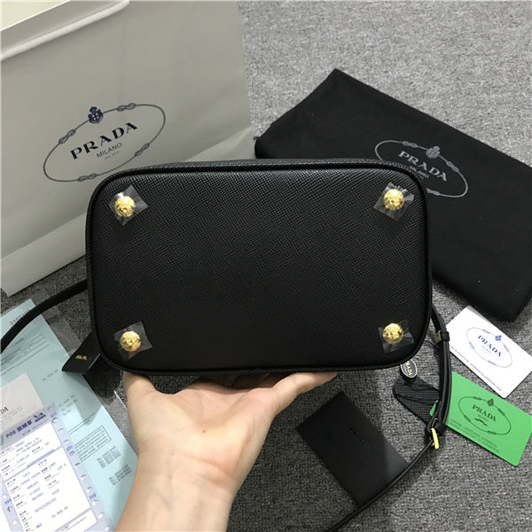 Prada Black Ladies Bag With Red Interior