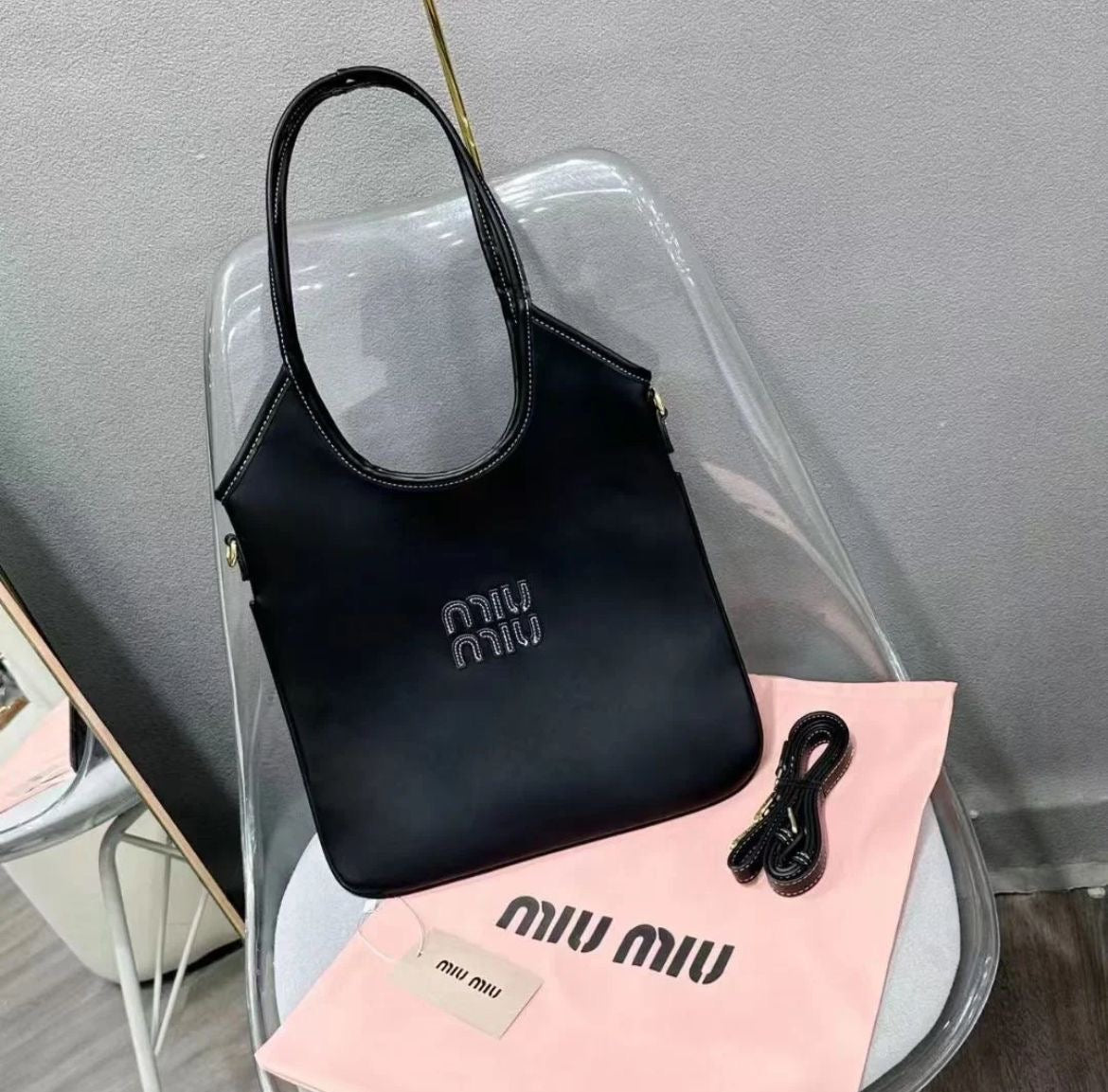Miu Miu IVY Leather Bag Black